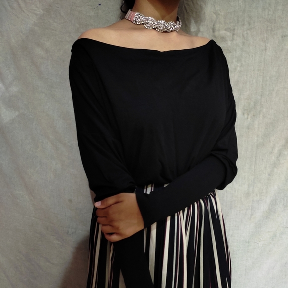 Off shoulder top - Picture 2 of 5